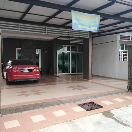 Farisha Homestay アロースター エクステリア 写真
