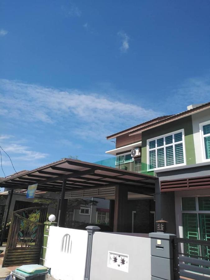 Farisha Homestay アロースター エクステリア 写真